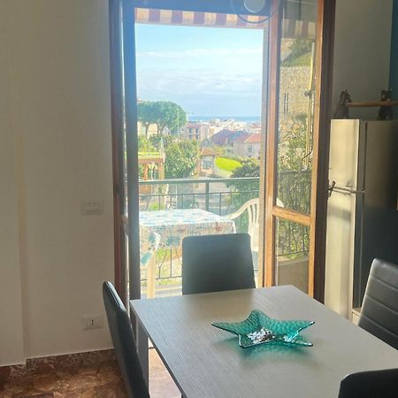 Apartment Aurora & Nicole Ideal Per Biker Con Terazza Vista Mare Parcheggio E Wi-Fi Gratuiti Pietra Ligure Exterior photo