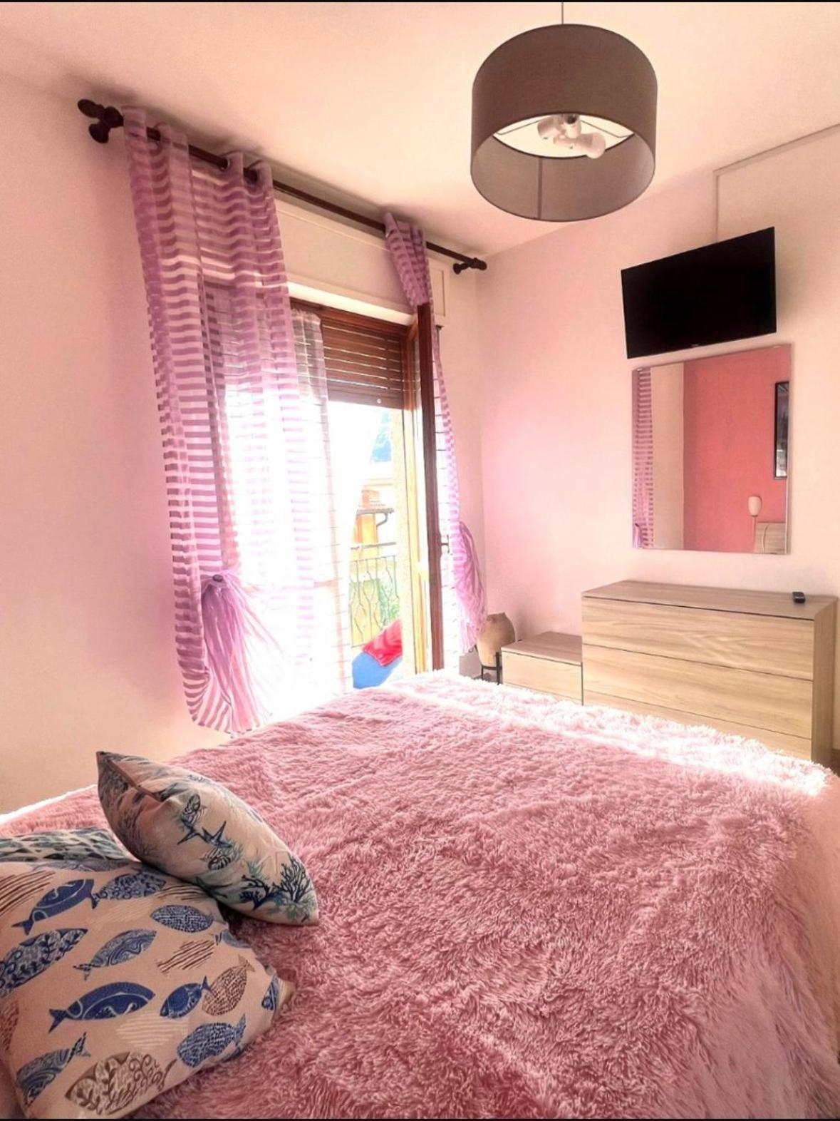 Apartment Aurora & Nicole Ideal Per Biker Con Terazza Vista Mare Parcheggio E Wi-Fi Gratuiti Pietra Ligure Exterior photo
